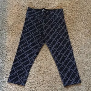 PINK Graphic Logo Cropped Leggings